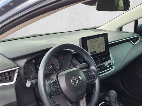 Used 2025 Toyota Corolla LE FWD image 9