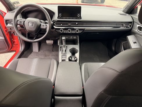 Used 2023 Honda Civic Sport image 13