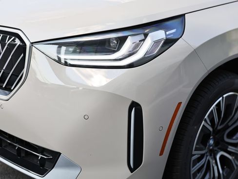 New 2026 BMW X3 xDrive30i w/ Premium Package AWD/4WD image 14