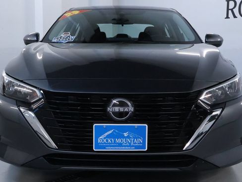 Used 2025 Nissan Sentra SV FWD image 2