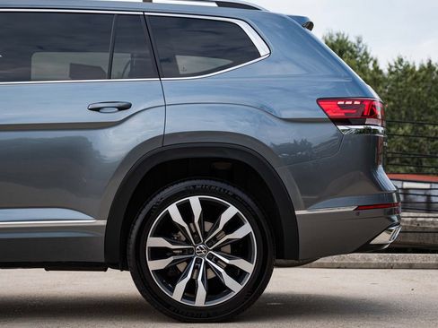 Certified 2022 Volkswagen Atlas SEL Premium AWD/4WD image 4