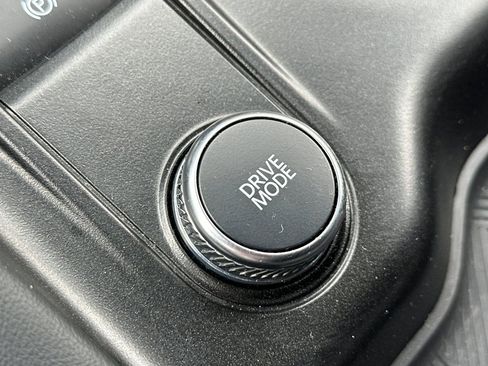 Used 2025 Ford Explorer ST-Line w/ ST-Line Street Pack image 33