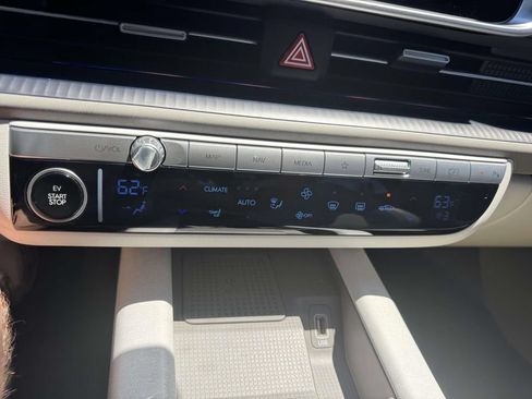 Used 2025 Hyundai Ioniq 6 SEL RWD image 23