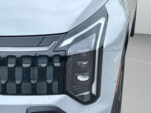 New 2026 Kia Sportage X-Line AWD/4WD image 9