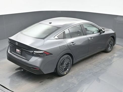 New 2026 Nissan Sentra SV w/ SV Convenience Package FWD image 32