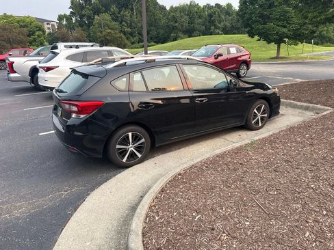 Used 2021 Subaru Impreza 2.0i Premium AWD/4WD image 2