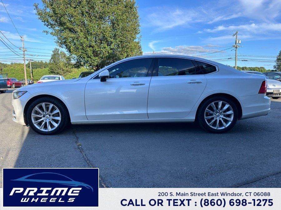 Used 2017 Volvo S90 T6 Momentum w/ Vision Package AWD/4WD image 4