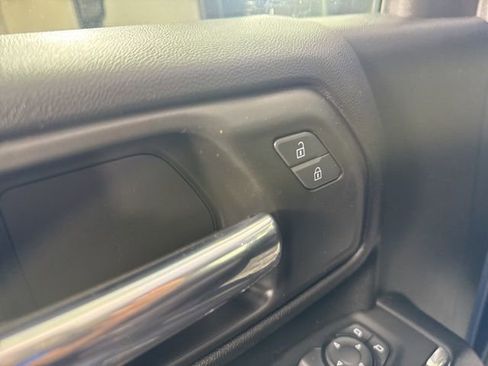 Used 2024 GMC Sierra 2500 SLE w/ SLE Convenience Package image 19