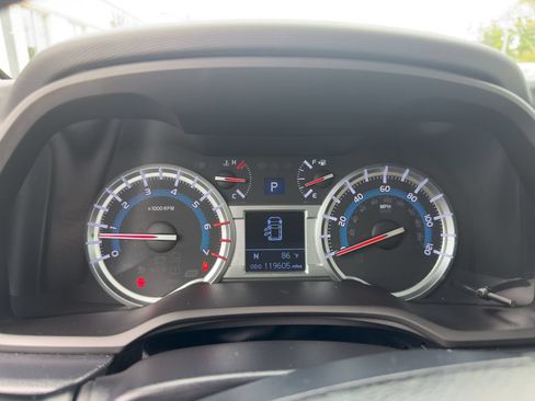 Used 2016 Toyota 4Runner Limited AWD/4WD image 25