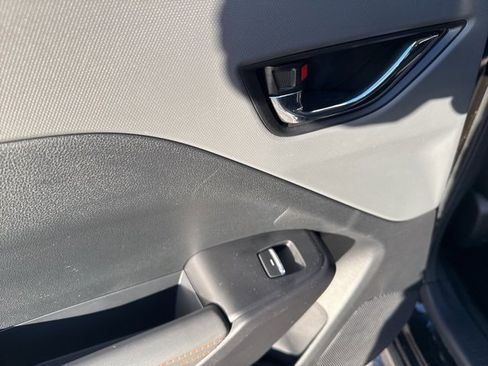 Used 2024 Subaru Crosstrek 2.5i Limited image 23