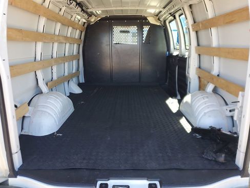 Used 2024 Chevrolet Express 2500 Work Van w/ Driver Convenience Package image 6