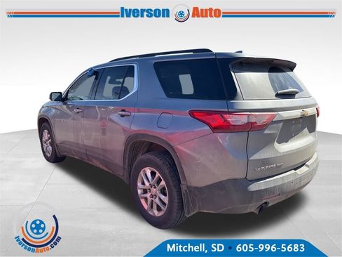 Used 2020 Chevrolet Traverse LT w/ Driver Confidence II Package image 5