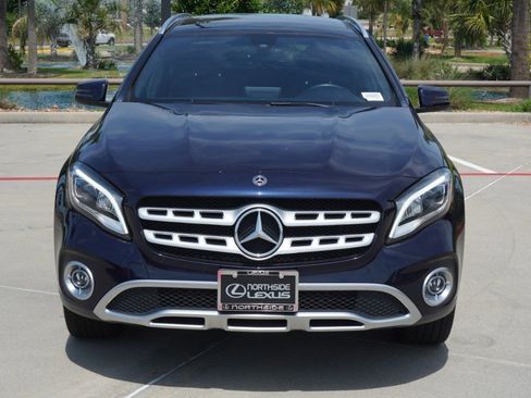 Used 2018 Mercedes-Benz GLA 250 4MATIC image 2
