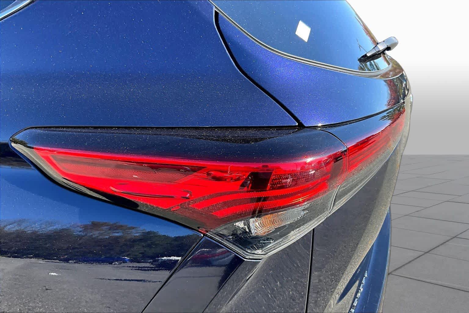 Used 2023 Toyota Highlander XLE FWD image 28