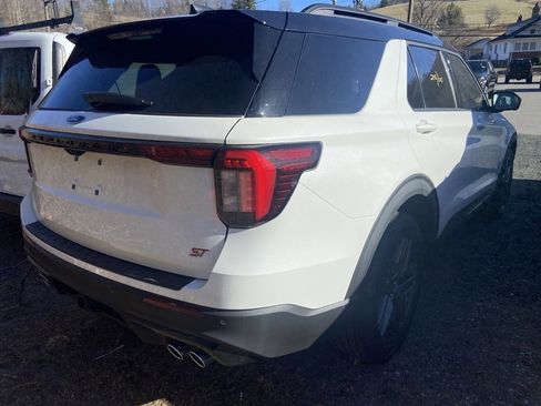 Used 2025 Ford Explorer ST w/ Sun And Sound Package image 11