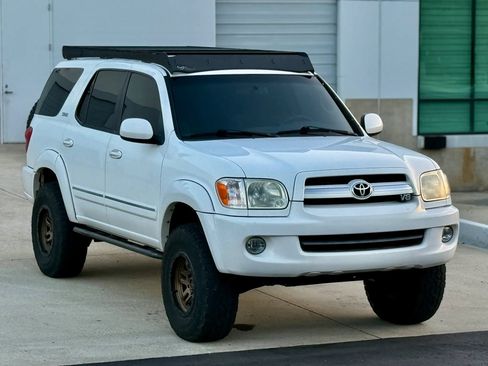 Used 2006 Toyota Sequoia SR5 AWD/4WD image 3