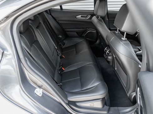 Used 2023 Alfa Romeo Giulia Sprint image 19