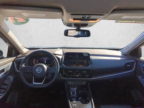 Used 2021 Nissan Rogue Platinum image 19