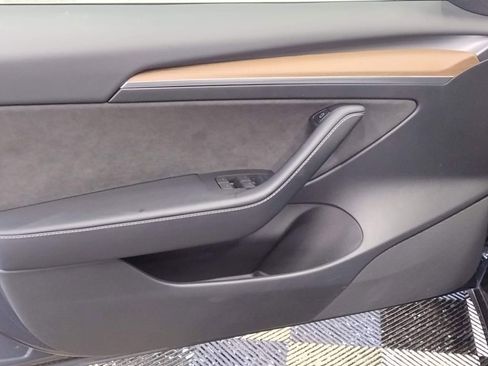 Used 2023 Tesla Model 3 Performance image 18