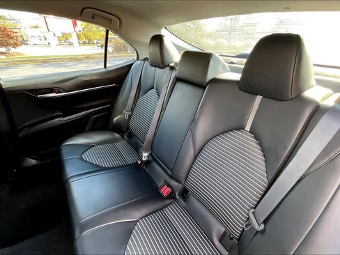 Used 2023 Toyota Camry SE image 20