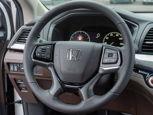 New 2026 Honda Odyssey Touring image 19