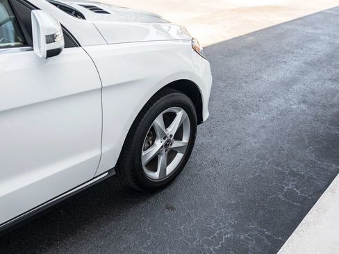 Used 2018 Mercedes-Benz GLE 350 4MATIC image 11