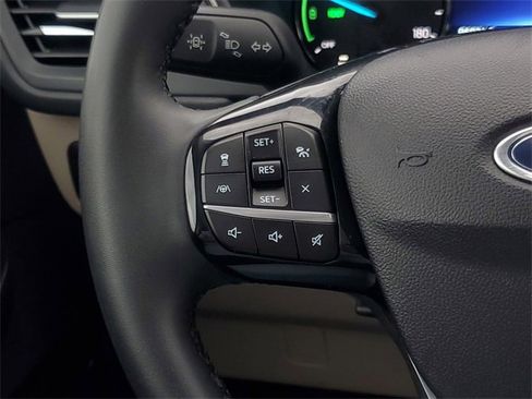 Used 2022 Ford Escape SEL image 19