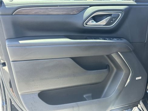 Used 2022 Chevrolet Tahoe LT w/ LT Signature Plus Package AWD/4WD image 14