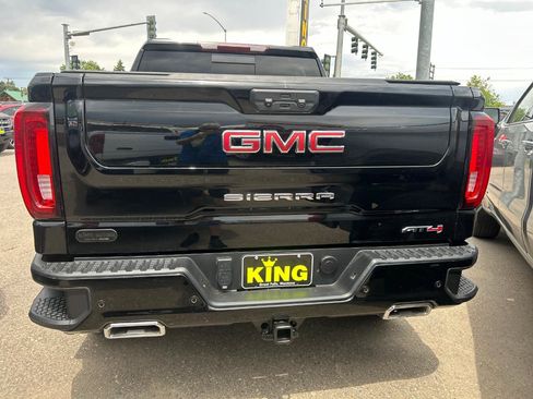 Used 2023 GMC Sierra 1500 AT4 w/ AT4 Premium Package AWD/4WD image 4