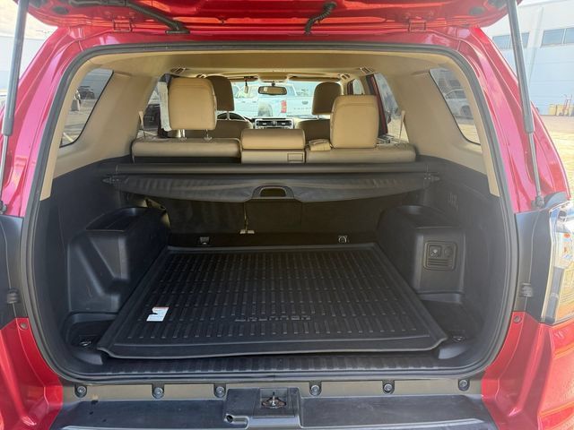 Used 2015 Toyota 4Runner Limited AWD/4WD image 10