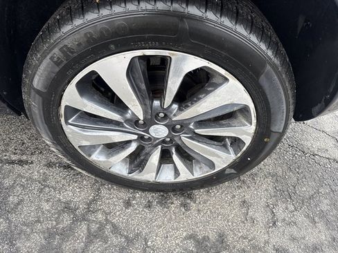 Used 2019 Buick Encore Essence w/ Safety Package II AWD/4WD image 29