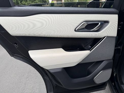 Used 2022 Land Rover Range Rover Velar R-Dynamic S AWD/4WD image 17