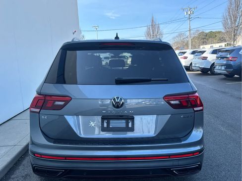 Used 2024 Volkswagen Tiguan SE R-Line AWD/4WD image 5