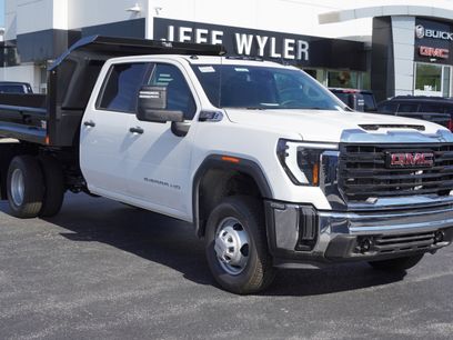 New 2025 GMC Sierra 3500 Pro w/ Convenience Package