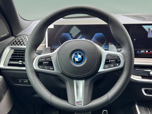 Used 2026 BMW X5 xDrive50e w/ Executive Package image 9