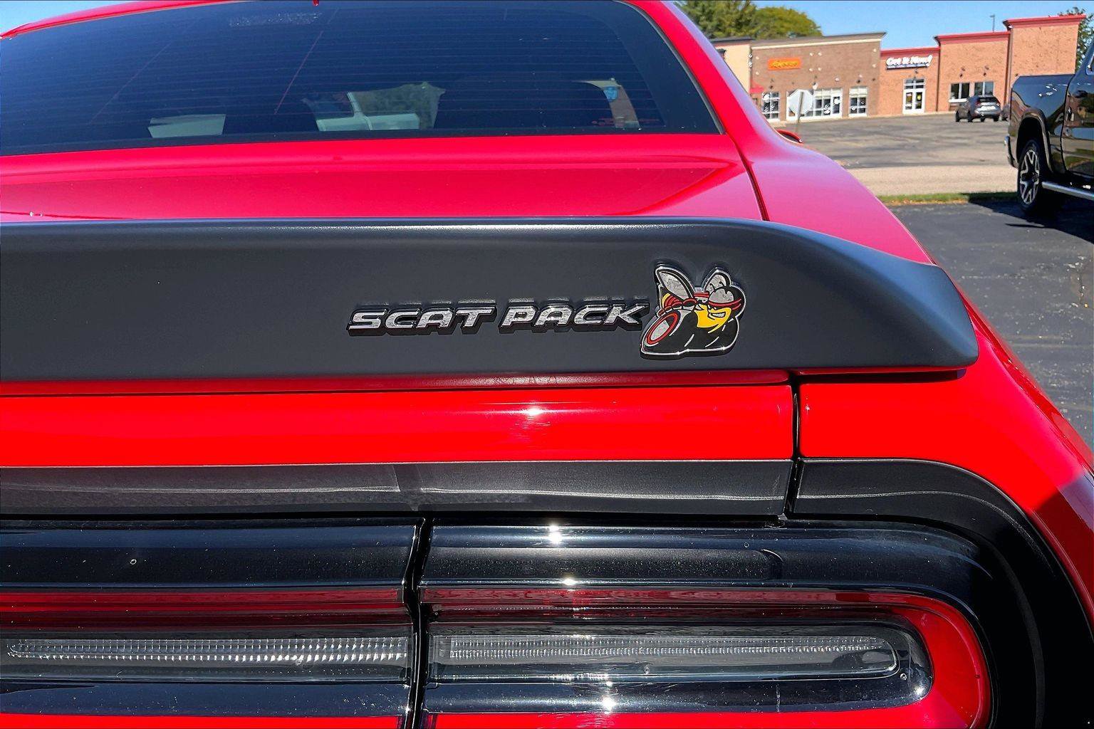 Used 2022 Dodge Challenger R/T Scat Pack w/ Driver Convenience Group RWD image 17