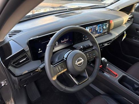 New 2026 Nissan Kicks SR w/ Cold Weather Package image 17