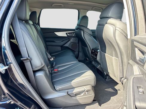 Used 2025 Acura MDX SH-AWD image 32