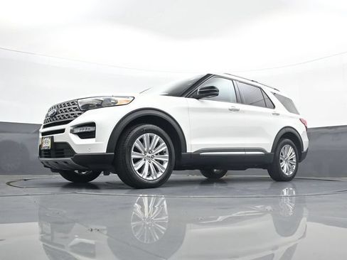 Used 2024 Ford Explorer Limited w/ Limited Technology Package AWD/4WD image 22