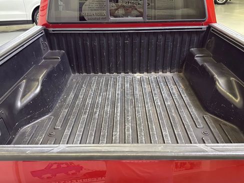 Used 2015 Toyota Tacoma PreRunner image 8