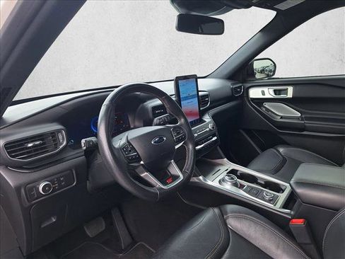 Used 2020 Ford Explorer ST w/ ST Street Pack image 9