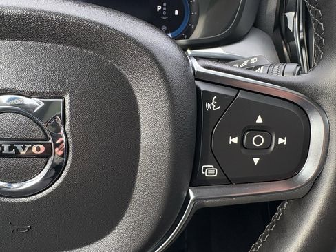 Used 2024 Volvo XC60 B5 Core image 30