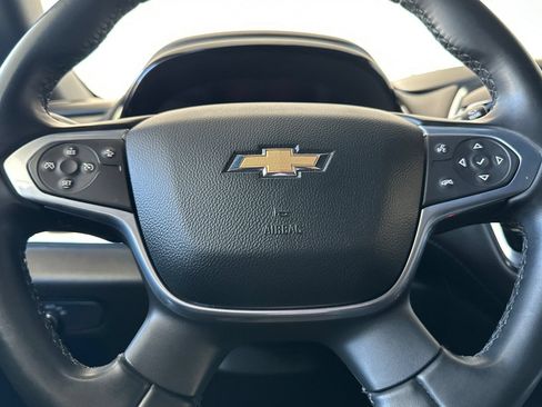 Used 2023 Chevrolet Traverse LT FWD image 24