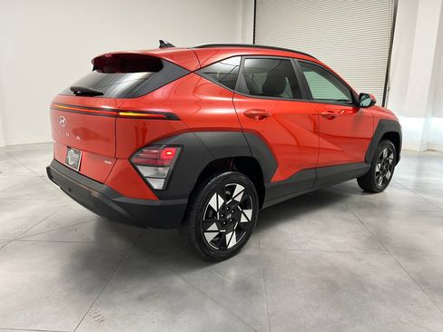 Used 2024 Hyundai Kona SEL AWD/4WD image 9
