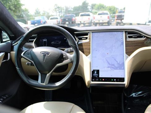 Used 2015 Tesla Model S 70D AWD/4WD image 15