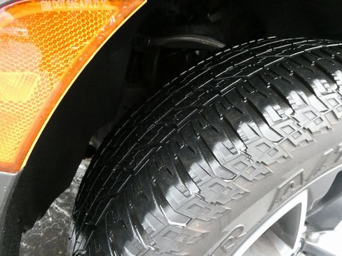 Used 2021 Chevrolet Suburban Z71 w/ Z71 Signature Package image 12