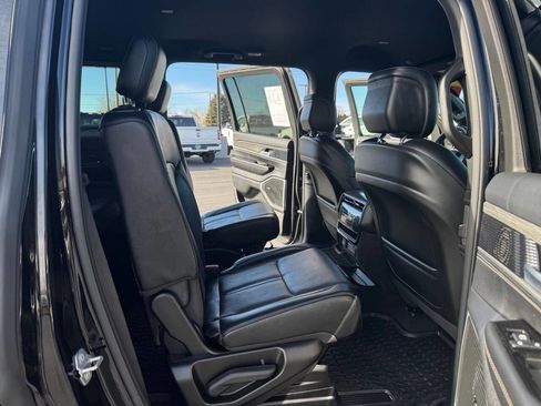 Used 2024 Jeep Wagoneer Series III image 36