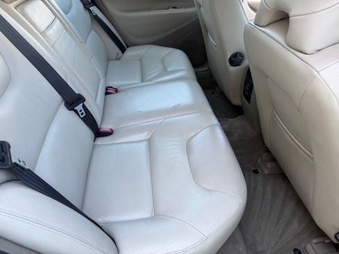Used 2006 Volvo V70 2.4 FWD image 22