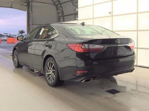 Used 2016 Lexus ES 350 FWD image 2