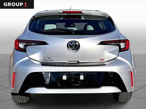 Certified 2024 Toyota Corolla SE w/ SE Package image 5
